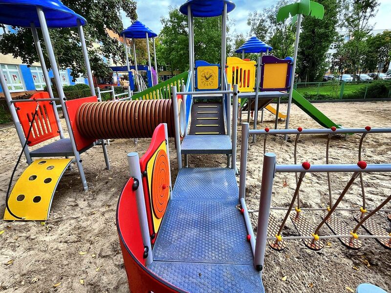 Panele edukacyjne z zegarem i labiryntem